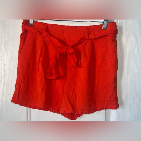 Old Navy used Stretchy waistband Red flowy shorts - Picture 1 of 7